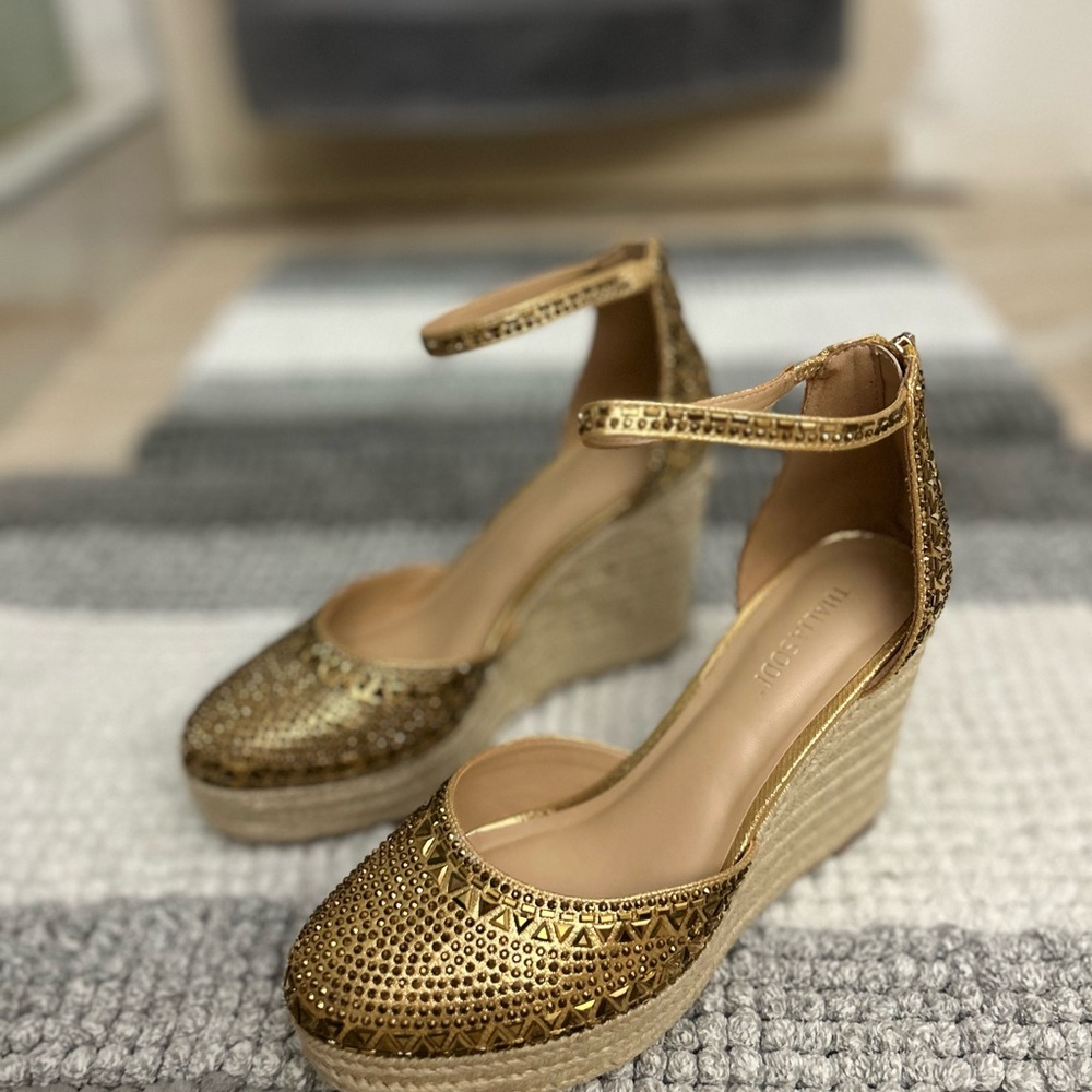 Thalia Sodi Gold Embellished Wedges - Picture 4 of 4